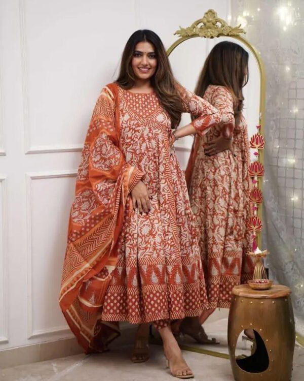 beautiful Anarkali kurta Suit set