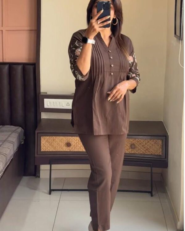 New designer  cotton co-ord set flower embroidery in hand  🪡