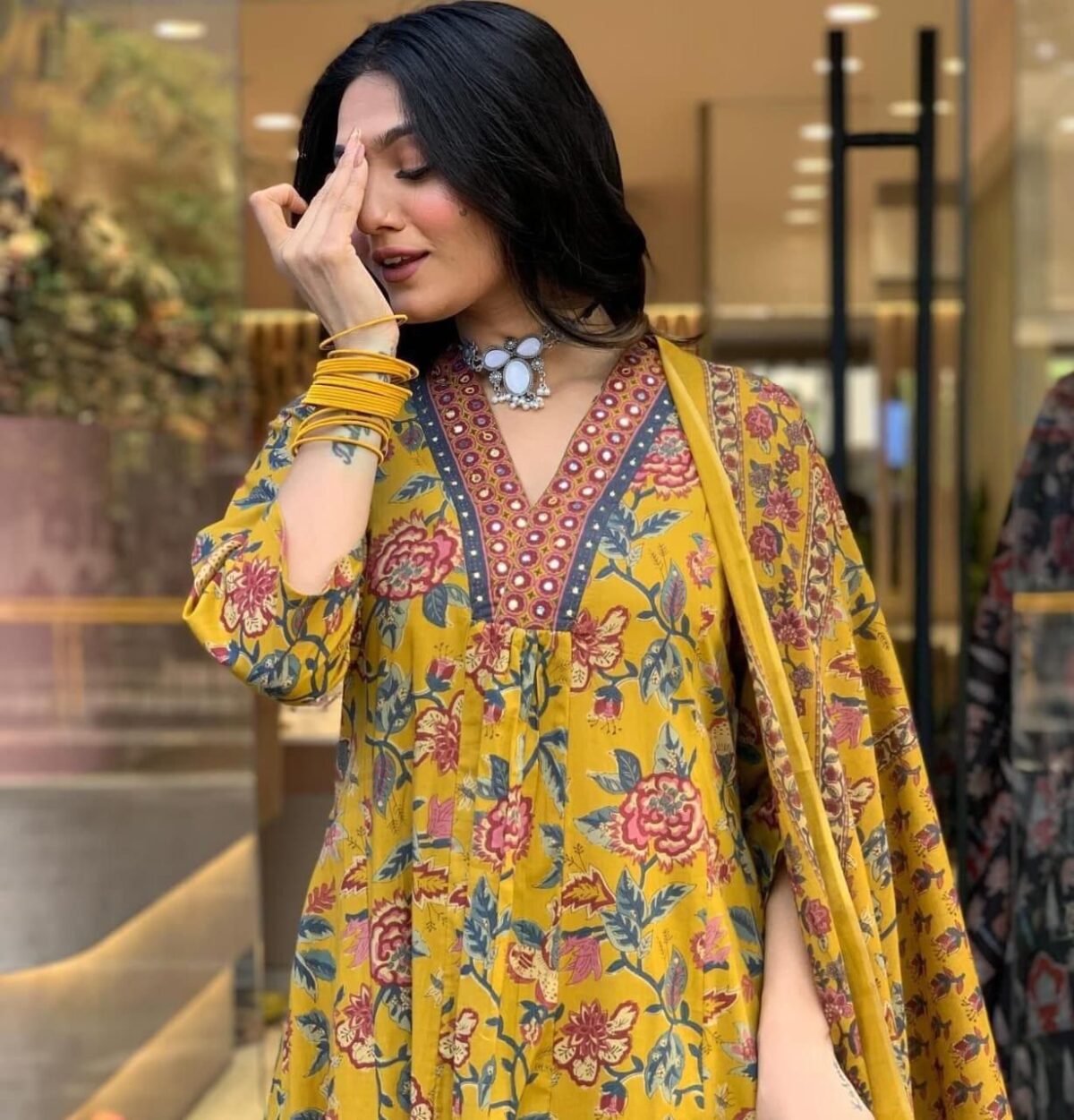 stylish alia cut set - Image 10