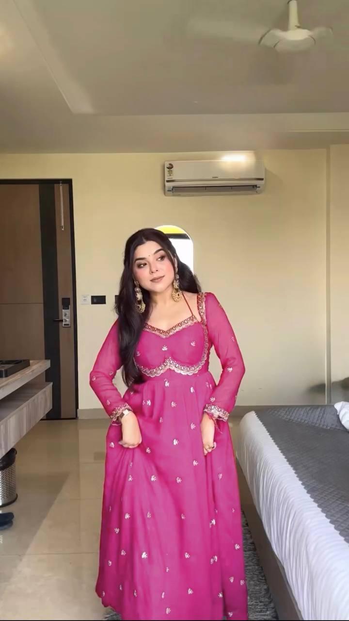 Anarkali Flared kali Kurti Pant Dupatta Set - Image 6