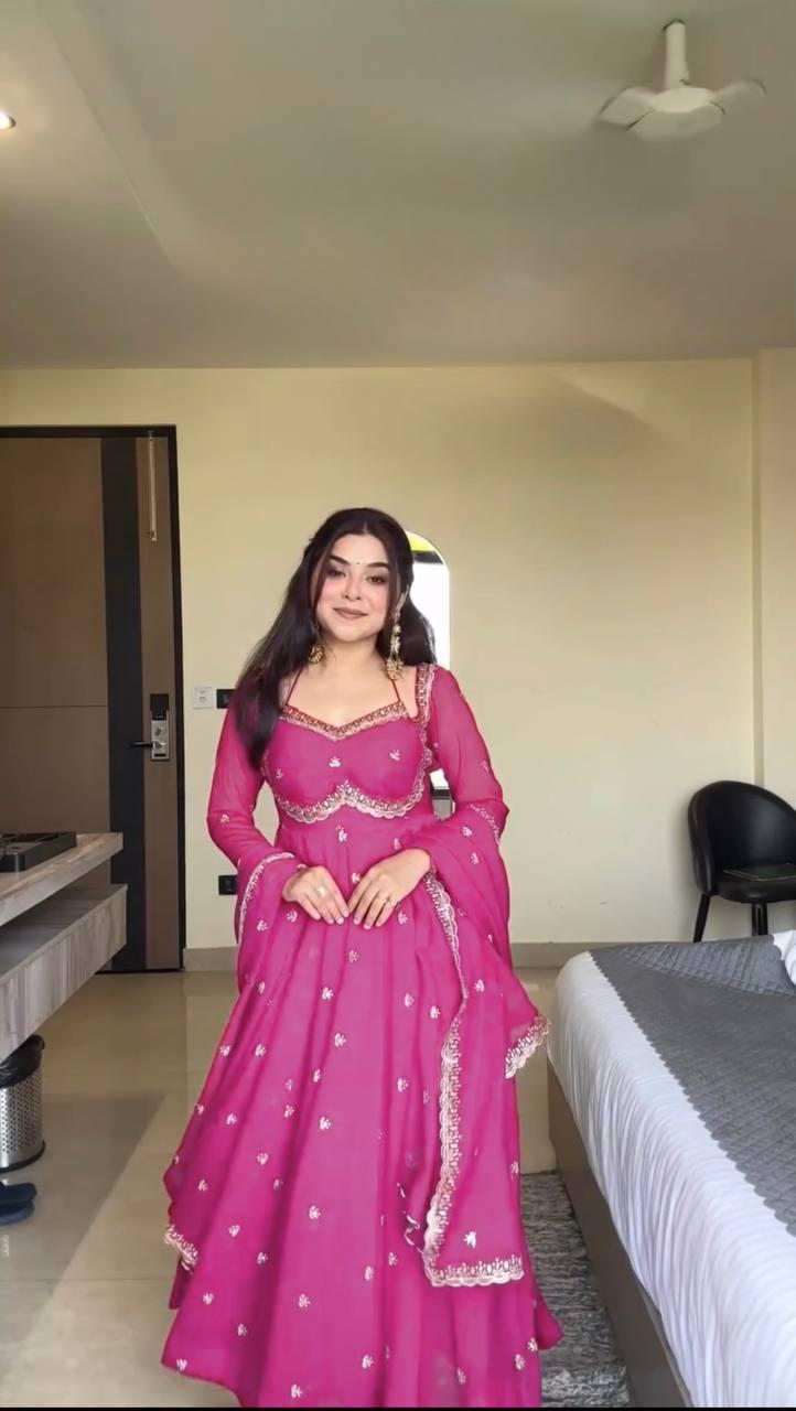 Anarkali Flared kali Kurti Pant Dupatta Set - Image 3